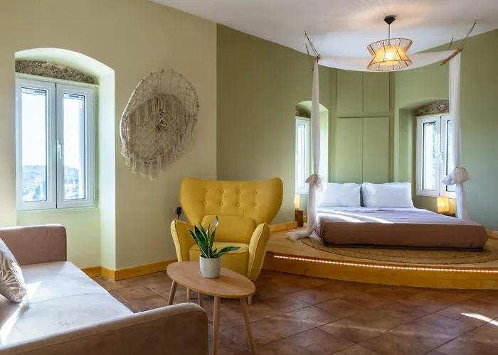 Nonna's Eftihia On The Hill Apartamento